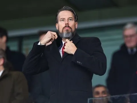 Sếp lớn Arsenal khiến cổ động viên "mừng thầm"