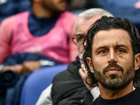 Fabio Grosso “vòi tiền” Olympique Lyon