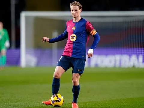 Frenkie De Jong dần tìm lại chính mình