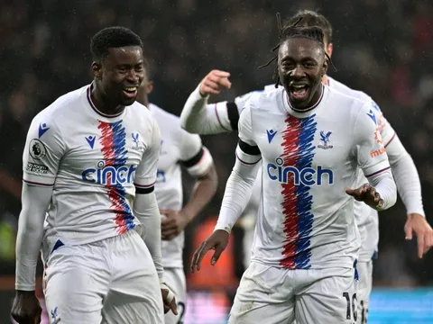 'Cậu ấy quá phù hợp với Arsenal, Man Utd'