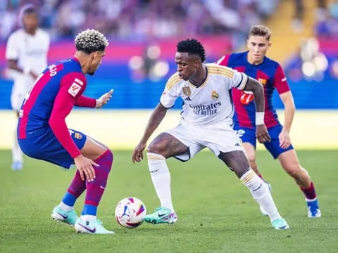 El Clasico là cứu cánh duy nhất của Barca