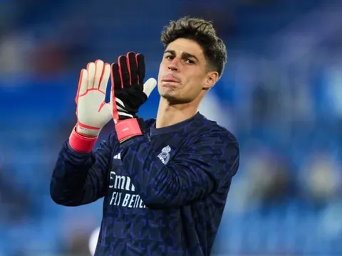 Kepa coi như chia tay Real Madrid