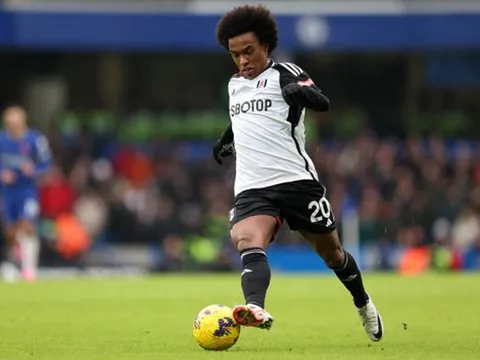 Cựu sao Arsenal "dằn mặt" Man City