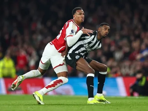 Ian Wright nêu tên tiền đạo sẽ giúp Arsenal vô địch Premier League