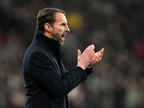 Gareth Southgate "thờ ơ" với M.U