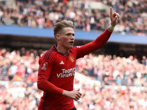 HLV Coventry ca ngợi cầu thủ tạo nên sự khác biệt cho M.U