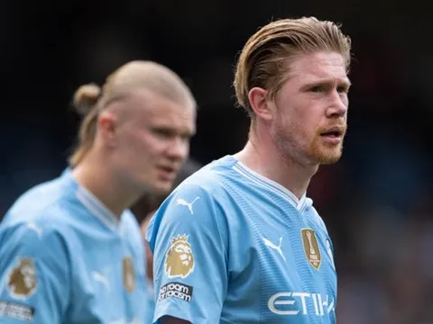 De Bruyne lên tiếng bênh vực đàn em