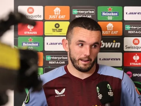 Đội nhà thảm bại, sao Aston Villa vẫn nuôi hy vọng ngược dòng