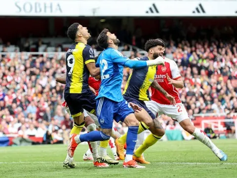 3 quyết định gây tranh cãi từ trận thắng của Arsenal trước Bournemouth