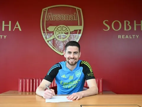 Mikel Arteta tiết lộ lý do Arsenal gia hạn với Jorginho