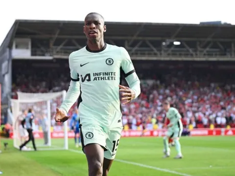 'Một bản hợp đồng tên tuổi cho Chelsea'