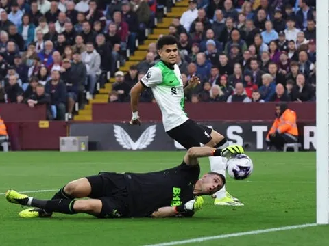 Emi Martinez lập kỷ lục đáng quên ở Ngoại hạng Anh