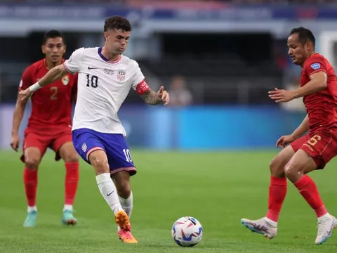 Choáng với Pulisic