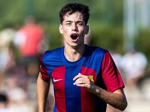 Barca "chấm" được số 9 tương lai