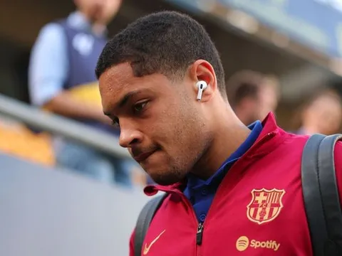 Vitor Roque: Nạn nhân của HLV Xavi hay “bom xịt” của Barcelona?