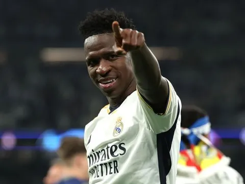 Có Vinicius rồi, Real còn mua Mbappe làm gì?
