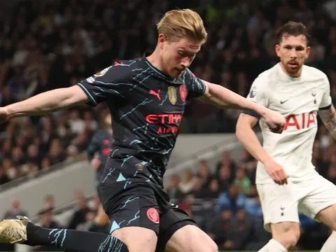 Choáng với De Bruyne