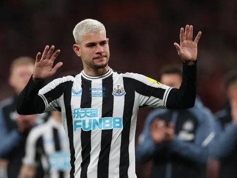 Guimaraes: "Newcastle không xứng đáng bị loại"