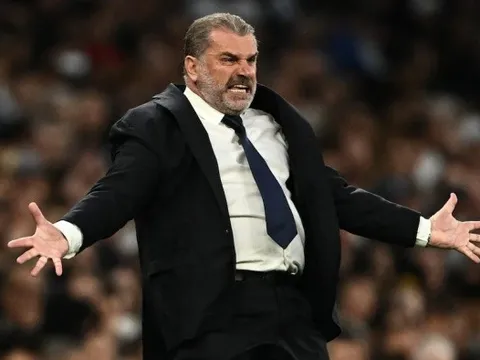 Hành động của các cổ động viên là sự phản bội đối với Postecoglou