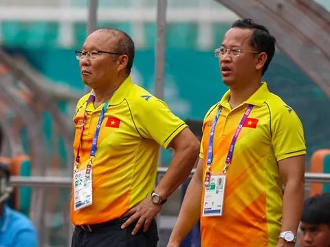 HLV Kim Sang-sik có phán quyết cho cựu trợ lý thầy Park