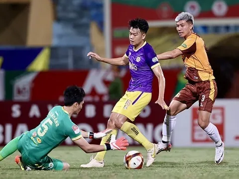 Phơi áo trước Hà Nội, HAGL kết thúc chuỗi trận bất bại