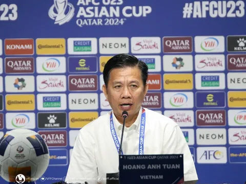 HLV Hoàng Anh Tuấn muốn học trò đá hết mình với Uzbekistan
