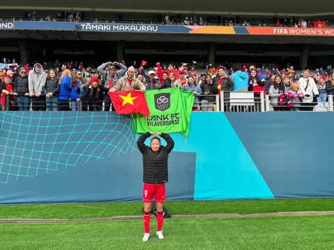 Huỳnh Như lập siêu phẩm giúp Lank chiến thắng, HLV Roberto Mancini chỉ 4 cầu thủ U23 Indonesia nổi bật