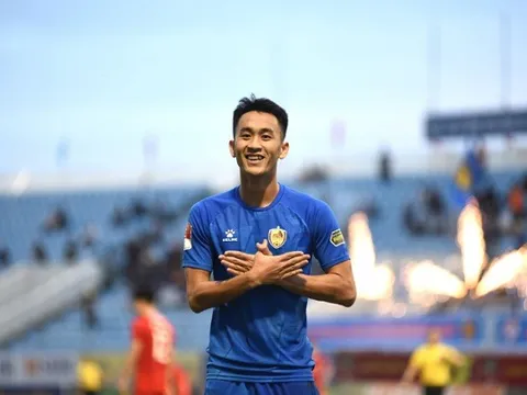 HLV Kim sang-sik nhắm 2 gương mặt mới toanh lên tuyển Việt Nam; Nguyễn Filip tức giận cực độ