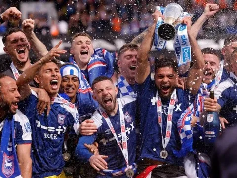 Ipswich nên làm gì để trụ lại tại Premier League sau mùa tới?