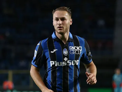 Juventus khiến các ông lớn Premier League ngậm trái đắng