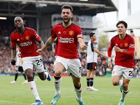 Keane tranh cãi nảy lửa về Bruno Fernandes