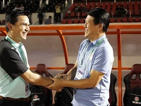 Bầu Đức dọn đường 'trảm' Kiatisuk; Văn Toàn nói thẳng suy nghĩ về HAGL