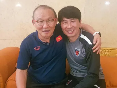 Làm HLV tuyển Việt Nam, Kim Sang-sik nói 1 lời về thầy Park