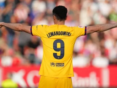 Atletico Madrid muốn thâu tóm trung phong Barcelona