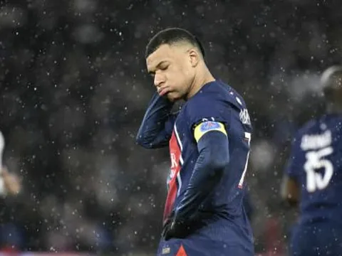 Tổng thống Pháp muốn Real "nhả" Mbappe, Ancelotti nói gì?