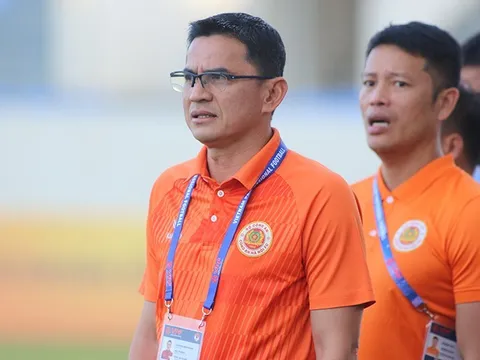Madam Pang 'đối đầu' bầu Đức vì HLV Kiatisak?