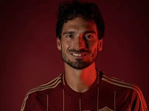 Mats Hummels háo hức với thử thách mới ở Serie A