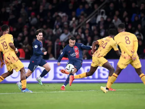 Mbappe chứng minh đẳng cấp, PSG tách tốp