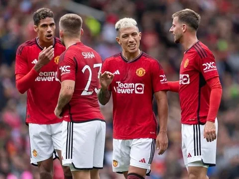 Mount trở lại, Ten Hag xác nhận 3 tin tốt khác