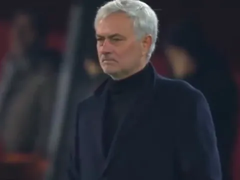 Mourinho quyết định tàn nhẫn, gây tổn thương cho học trò