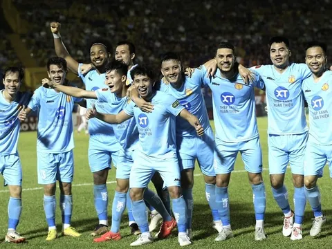 Thua trận đầu ở V-League, HLV Nam Định nói gì?