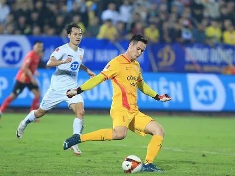 Vòng 16 V-League: Đại chiến đỉnh bảng; HAGL gặp thách thức