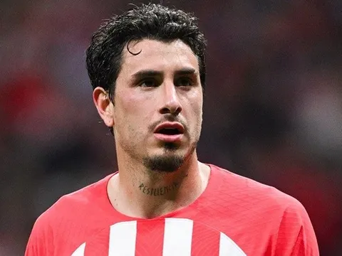 Nâng cấp hàng thủ, Man Utd nhận báo giá ở vụ trung vệ thép