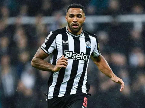 Newcastle được khuyên loại bỏ công thần