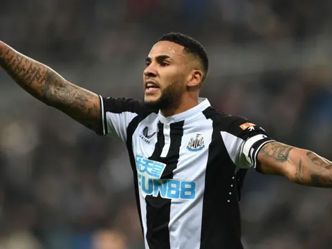 Newcastle tổn thất lực lượng trước đại chiến với Liverpool