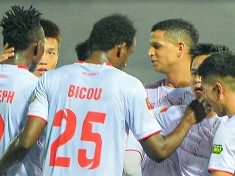 Ngược dòng thắng lợi, Hải Phòng áp sát top đầu