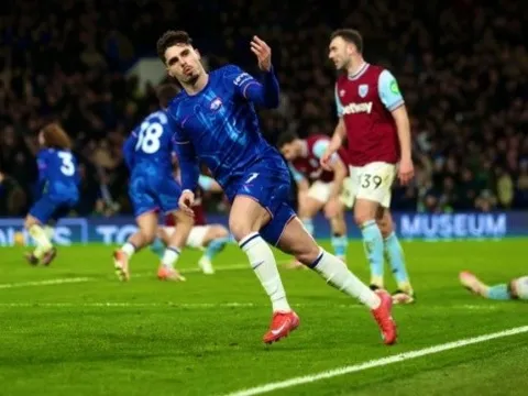 Ngược dòng trong 10 phút, Chelsea chen chân vào top 4 Ngoại hạng Anh