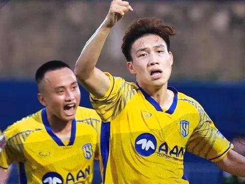 Ngược dòng trong 2 phút, SLNA giành 3 điểm ở trận chung kết ngược