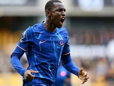 Nicolas Jackson mắng huyền thoại Chelsea: "Ông câm miệng đi"