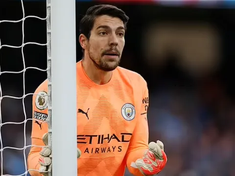 8 thủ môn chơi chân xuất sắc nhất thế giới